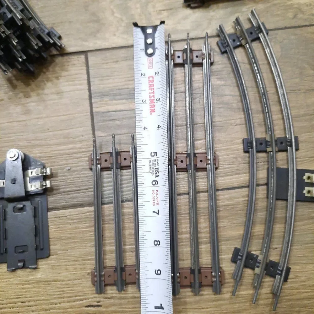 Unbranded vintage lionel